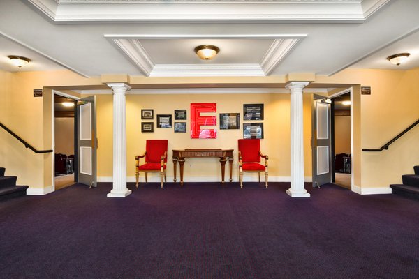 Historic Everett Theatre by null