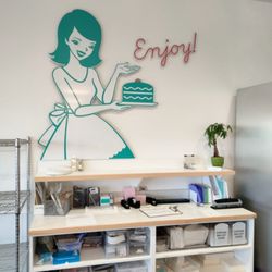 SusieCakes - Austin West Wood