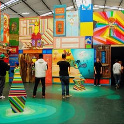 Galeria Fortes Vilaça - OsGemeos- A Ópera da lua
