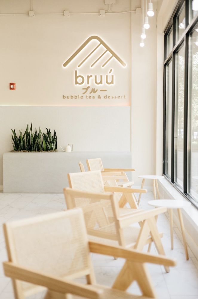 Bruu Cafe, Overland Park Roadtrippers