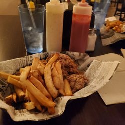 Avonia Tavern - Well... at least the fries were decent....