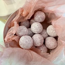 Butlers Chocolate Café - Champagne Truffles