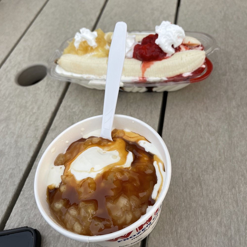 Café Dulce - Caramel custard with apples and a banana split - Coffee & Tea Near Me - Augusta, Georgia Café Dulce - Caramel custard with apples and a banana split - Coffee & Tea Near Me - Augusta, Georgia