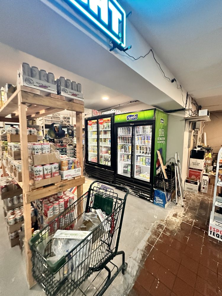 THE LIQUOR HUT Updated October 2024 14 Photos 5361 Route 42 S, Turnersville, New Jersey