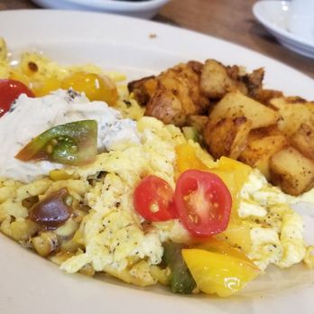 Cafe Flora - roasted corn and tomato scramble - Vegetarian Near Me - Seattle, Washington