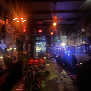 La Carafe - Wine Bars Near Me - Houston, Texas