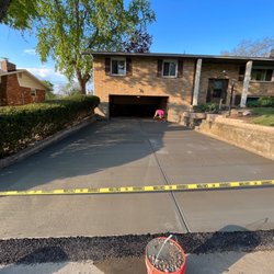 Everlast Concrete and Blacktop - Concrete Driveway