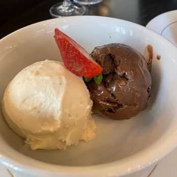Olio e Più - Gelato (Vanilla & Chocolate) - Pizza Near Me - Washington, DC, District of Columbia