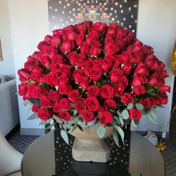 Tiger Lily Flowers & Gifts - 300 long stemmed red roses