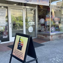 Idaho Memories Gift & Souvenir Shop - Sidewalk easel in front of 'Newberry Square' Shops @ Idaho Memories in Lewiston.