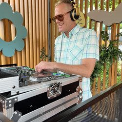 Demur Djs - Chad Hudson