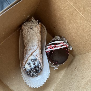Poupart's Bakery - Cannoli and red velvet cake - Bakeries Near Me - Lafayette, Louisiana Poupart's Bakery - Cannoli and red velvet cake - Bakeries Near Me - Lafayette, Louisiana