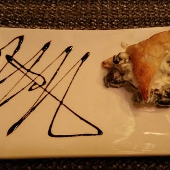 Cache A Champlain (La) - Escargots $10 - French Near Me - Quebec City, Quebec