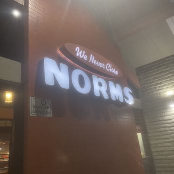 NORMS Restaurant - 10/06/23 - New American Near Me - Bellflower, California