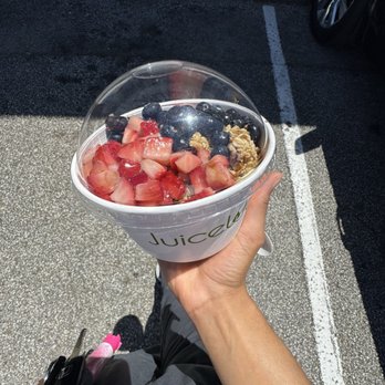 JuiceWell Memorial - Hedwig Village - Acai bowl - Juice Bars & Smoothies Near Me - Houston, Texas JuiceWell Memorial - Hedwig Village - Acai bowl - Juice Bars & Smoothies Near Me - Houston, Texas
