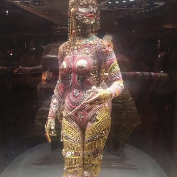 Hanny's - Interesting artwork inside - Lounges Near Me - Phoenix, Arizona