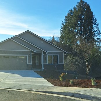 Royal Green Landscaping - Landscaping Near Me - Grants Pass, Oregon Royal Green Landscaping - Landscaping Near Me - Grants Pass, Oregon