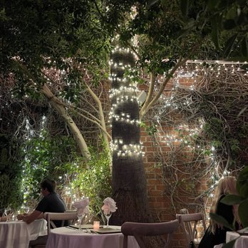Il Cielo - Italian Near Me - Beverly Hills, California