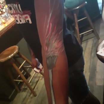 The Globe - Pubs Near Me - New York, New York