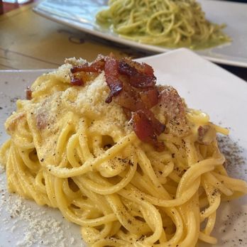 Vinsanto - Carbonara pasta and pesto pasta - Italian Near Me