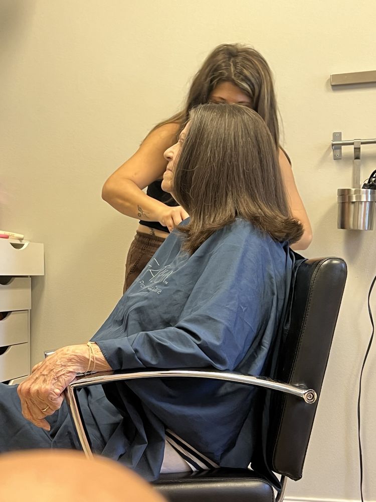 Island Style Hair Studio Image