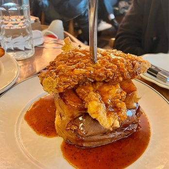 Maison Pickle - Hot Honey Chicken 'N' Toast - Cocktail Bars Near Me - New York, New York