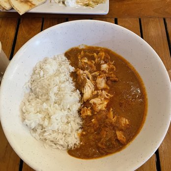 Cafe Des Amis - Chicken curry - Mediterranean Near Me - Paia, Hawaii