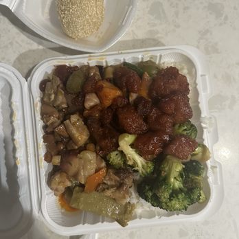 Big Ma's Kitchen - String bean chicken, sweet and sour pork, king pao chicken (?), broccoli, and a bitter melon veg side on rice. And my sesame ball :) - Dim Sum Near Me - Rosemead, California Big Ma's Kitchen - String bean chicken, sweet and sour pork, king pao chicken (?), broccoli, and a bitter melon veg side on rice. And my sesame ball :) - Dim Sum Near Me - Rosemead, California