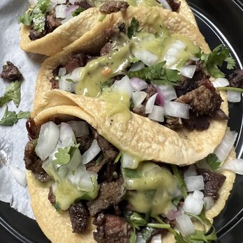 Pablito's Tacos - Carne asada tacos - Peruvian Near Me - Burbank, California