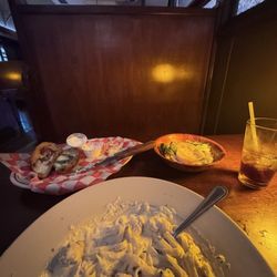 Smitty's Italian Steakhouse - Fettuccine Alfredo, potato skins, house salad