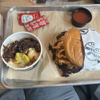 Smoke & Fire Social Eatery - Smash Burger with Mac And Cheese Brisket - Comfort Food Near Me - Paramount, California Smoke & Fire Social Eatery - Smash Burger with Mac And Cheese Brisket - Comfort Food Near Me - Paramount, California