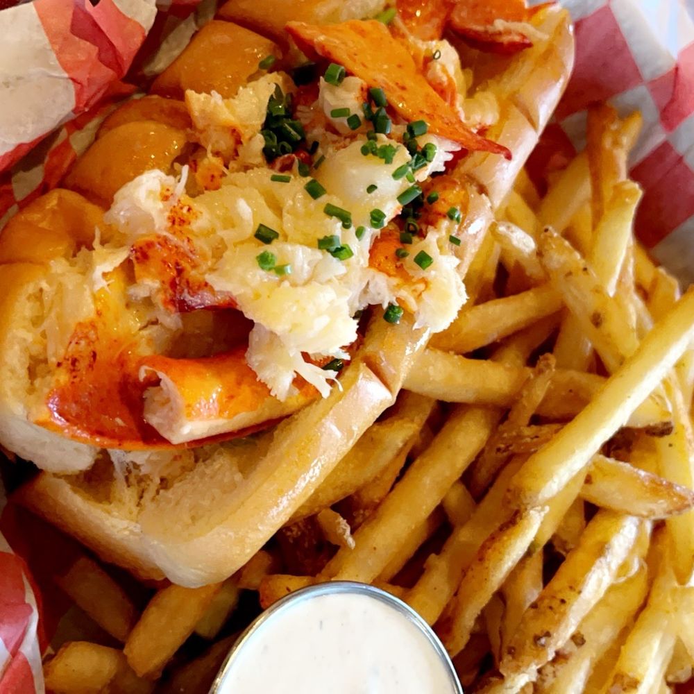Smack Shack - Connecticut Style Lobster Roll - Seafood Near Me - Minneapolis, Minnesota Smack Shack - Connecticut Style Lobster Roll - Seafood Near Me - Minneapolis, Minnesota