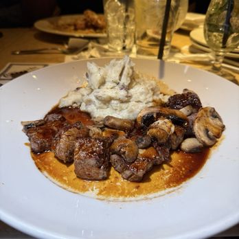 The Cheesecake Factory - Steak Diane - American Near Me - Dallas, Texas The Cheesecake Factory - Steak Diane - American Near Me - Dallas, Texas