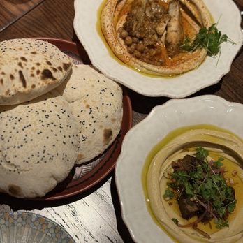 Sifr - Beef short Rib Hummus, Chicken Hummus and pita bread - Middle Eastern Near Me - Chicago, Illinois Sifr - Beef short Rib Hummus, Chicken Hummus and pita bread - Middle Eastern Near Me - Chicago, Illinois