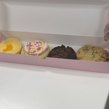 Crumbl - Hampton - Passionfruit, Confetti Cake, Brownie Cookie, Milk Chocolate - Bakeries Near Me - Hampton, Virginia Crumbl - Hampton - Passionfruit, Confetti Cake, Brownie Cookie, Milk Chocolate - Bakeries Near Me - Hampton, Virginia
