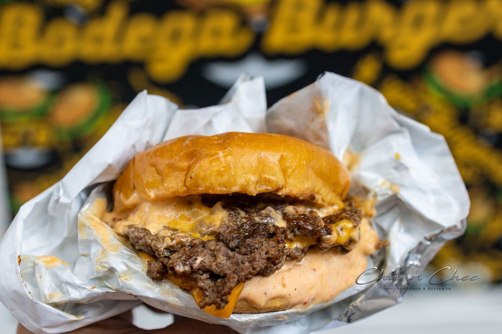 Bodega Burgers Logo