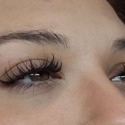 Dulce Kouture - Dont let Anime lashes scare you away. Look at these , a soft mix of diffrent types of lashes.