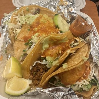La Elegante Taqueria - Adobada Tacos and Cabeza Tacos - Tacos Near Me - Fresno, California La Elegante Taqueria - Adobada Tacos and Cabeza Tacos - Tacos Near Me - Fresno, California