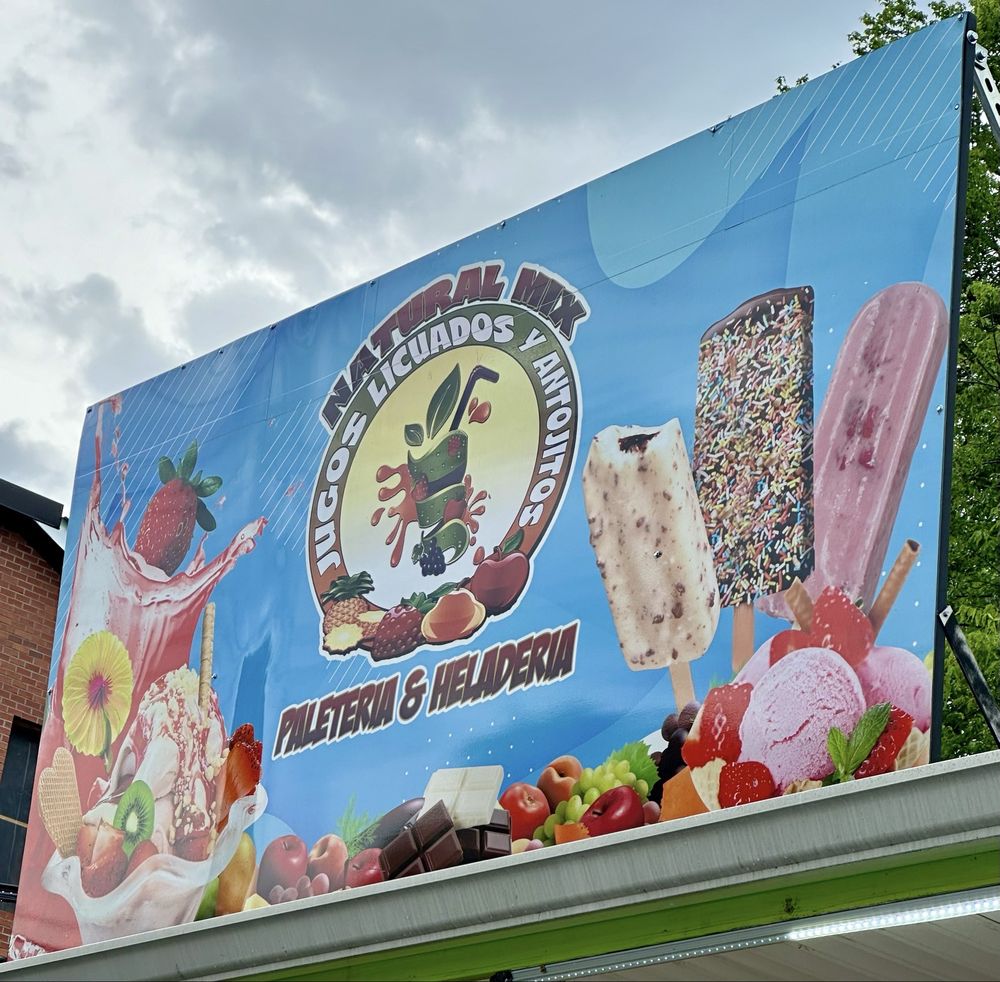 Natural Mix Logo