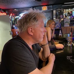 Saturday Night Live - Good bar , shitty carpet. legendary Manager