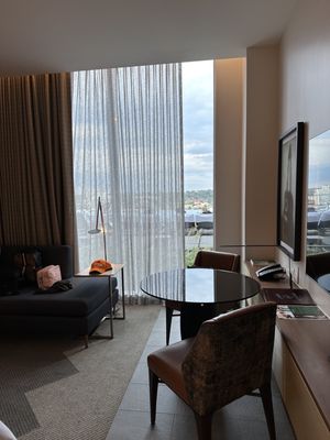 Four Seasons Hotel Nashville by null