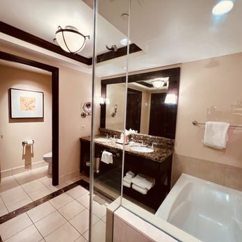 Ameristar Black Hawk - Deluxe 2 queens - bathroom tub - Casinos Near Me - Black Hawk, Colorado Ameristar Black Hawk - Deluxe 2 queens - bathroom tub - Casinos Near Me - Black Hawk, Colorado