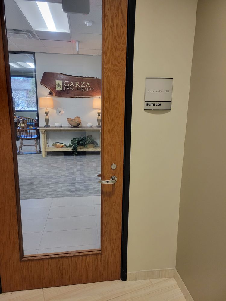 Garza Law Firm, LLLP - divorce attorney in Dallas, TX