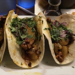 El Tesoro Mexican Bar and Grille - Tacos Al Pastor