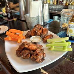 Sayulita Public House - Delicious wings