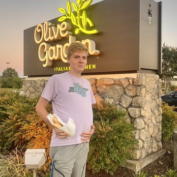Olive Garden Italian Restaurant - Food baby - Italian Near Me - Jackson, Tennessee