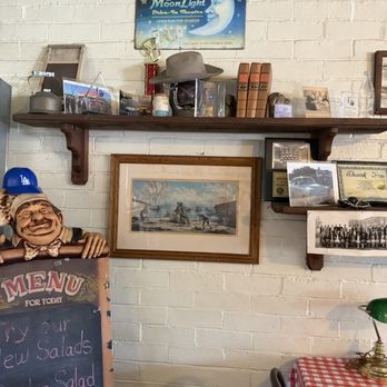 Tony's French Dips - Decor - Sandwiches Near Me - Pomona, California Tony's French Dips - Decor - Sandwiches Near Me - Pomona, California