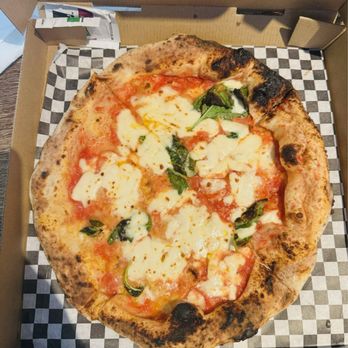 Campbell Farmers Market - Margherita Pizza $16 from Pizza&Amore - Farmers Market Near Me - Campbell, California