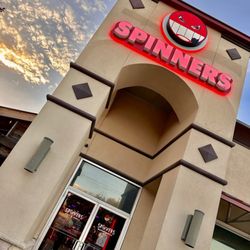 Spinners - Entrance