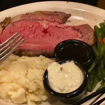 Arnies Restaurant Edmonds - Slow Roasted Prime Rib - Seafood Near Me - Edmonds, Washington